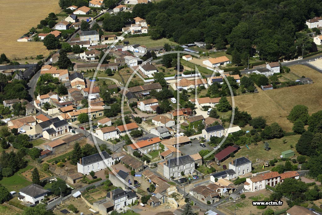 Photo arienne de Mauz-Thouarsais (le Ruault)