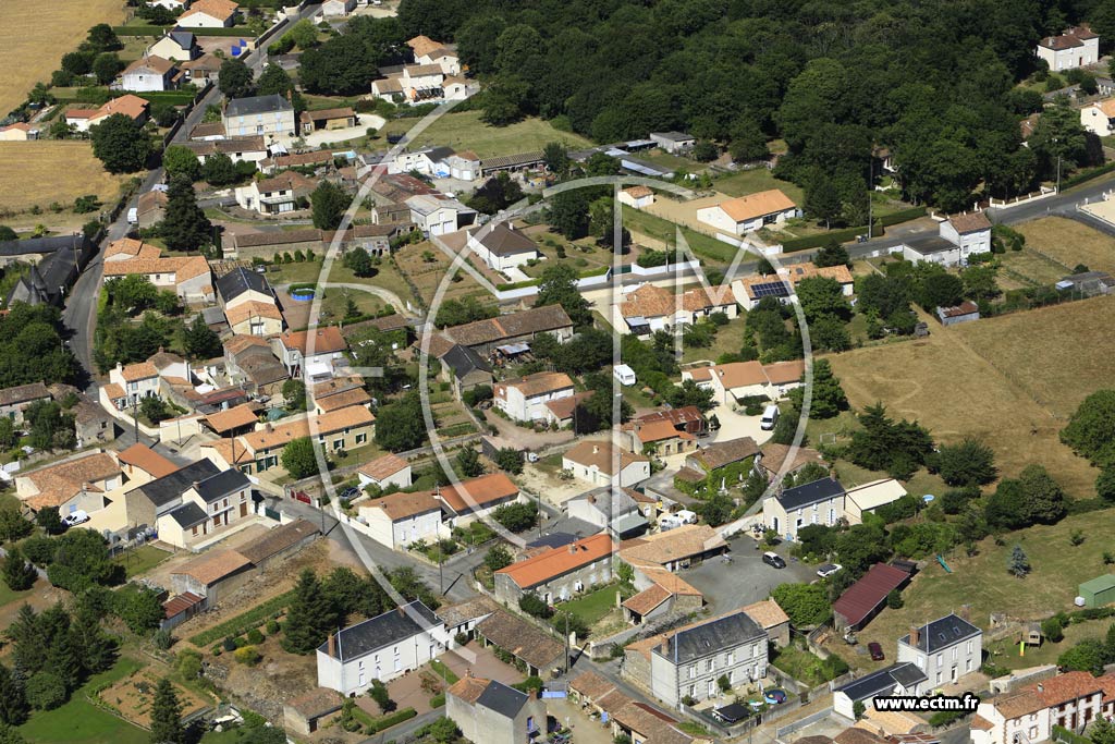 Photo arienne de Mauz-Thouarsais (le Ruault)