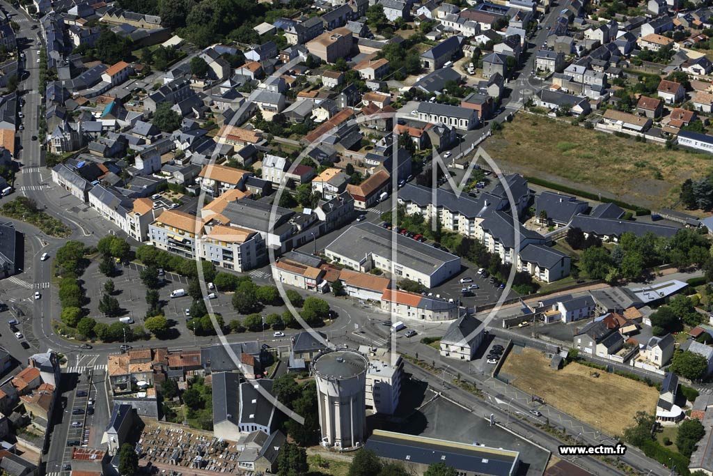 Photo arienne de Thouars (Centre)