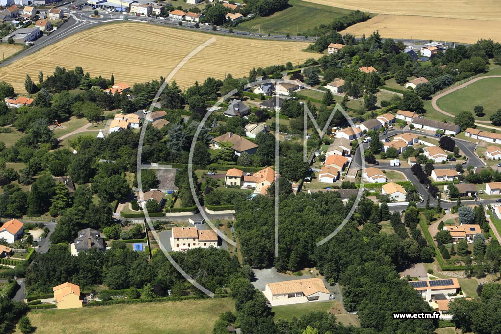 Photo arienne de Thouars (la Bergre Battue)