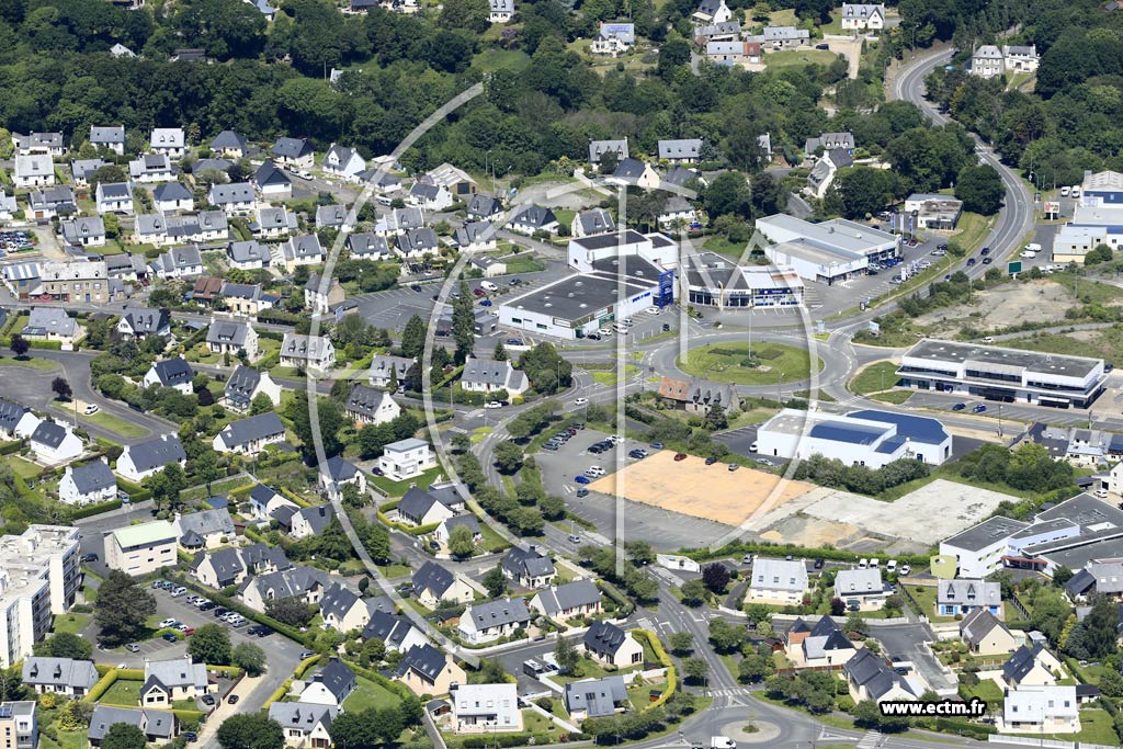 Photo arienne de Lannion (Saint-Marc)