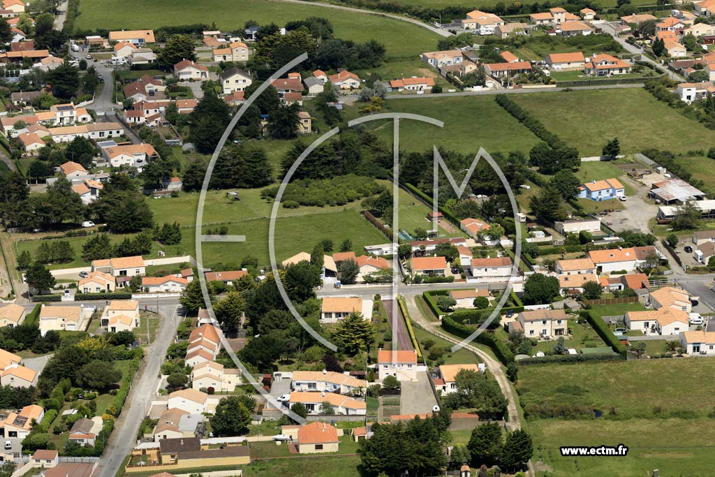 Photo arienne de La Plaine-sur-Mer (la Haute Rue)