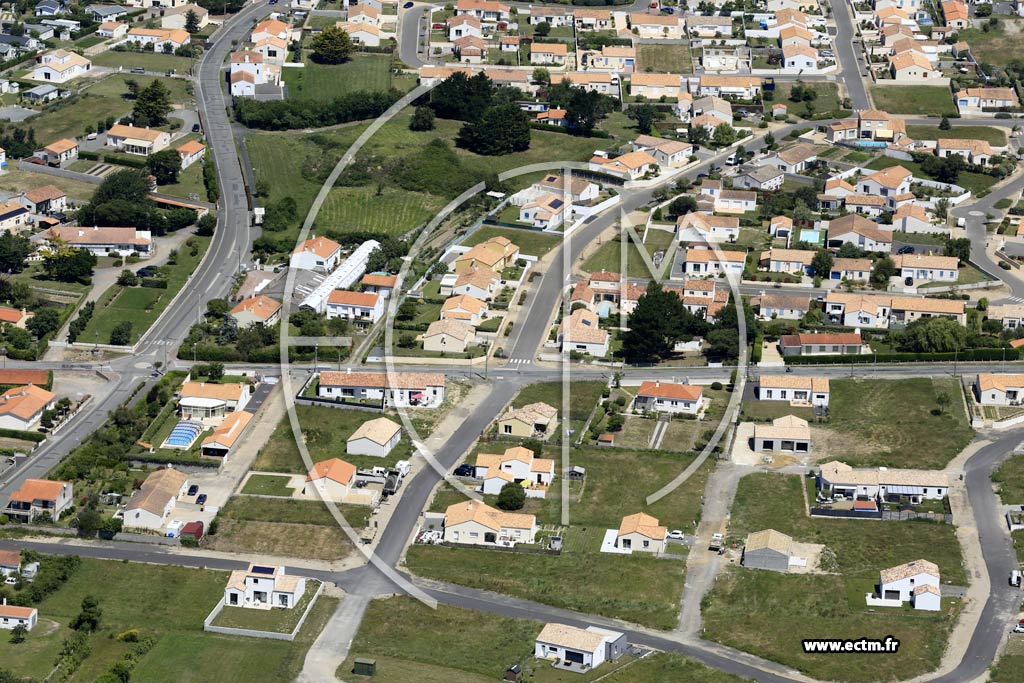 Photo arienne de Brem-sur-Mer (le Havre de la Gachre)