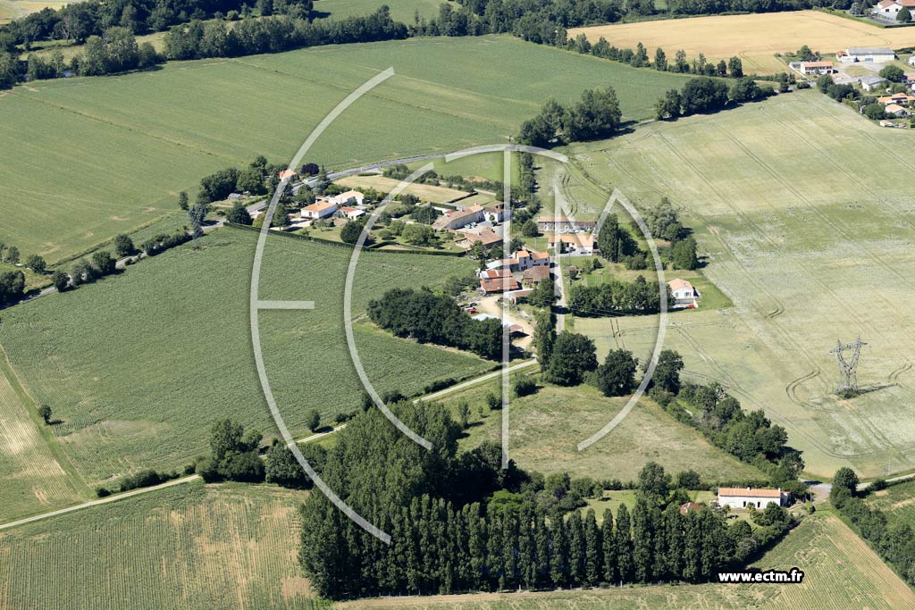 Photo arienne de Moutiers-sur-le-Lay (la Renoterie - l'Oucherie)