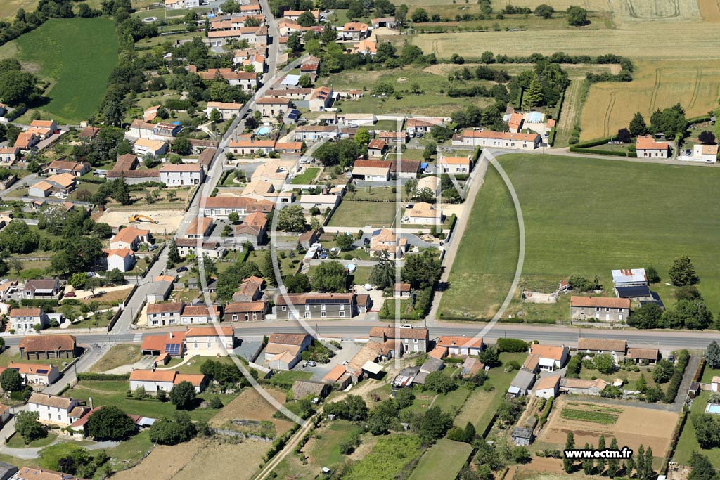 Photo arienne de Nalliers (Chevrette)