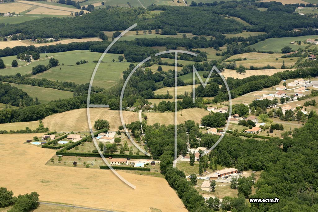 Photo arienne de Hautefage-la-Tour (la Courbonne)