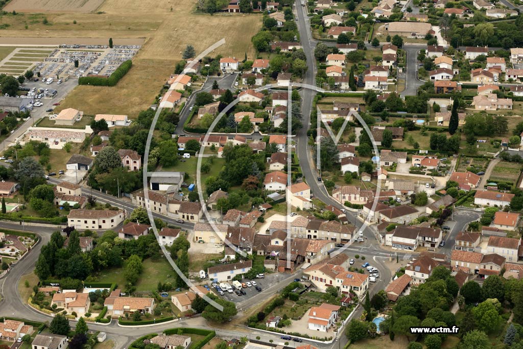 Photo arienne de Saint-Sylvestre-sur-Lot (Centre)