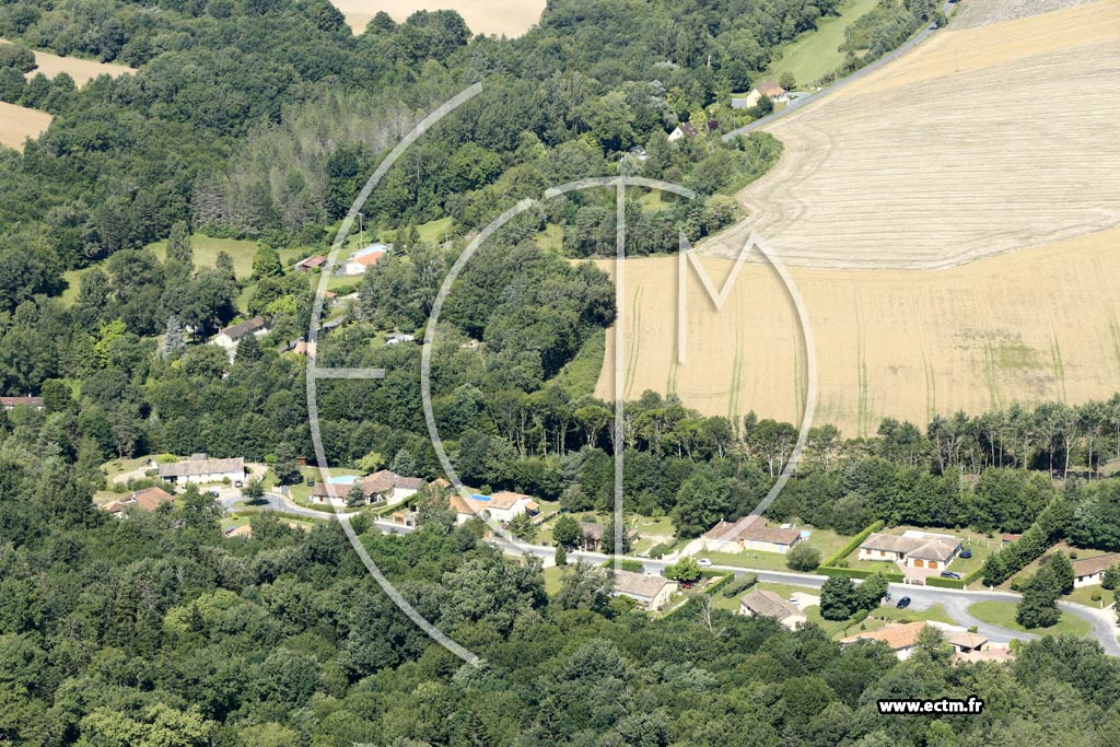 Photo arienne de Lguillac-de-l'Auche (les Quatre Routes)