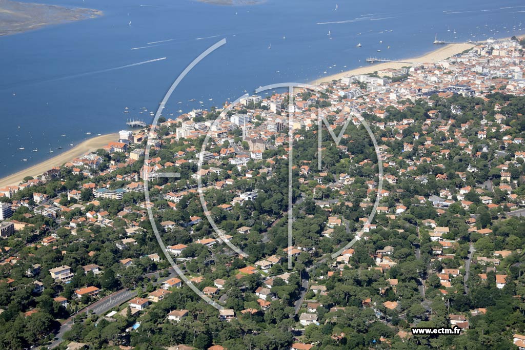 Photo arienne de Arcachon (Chapelle des Marins)