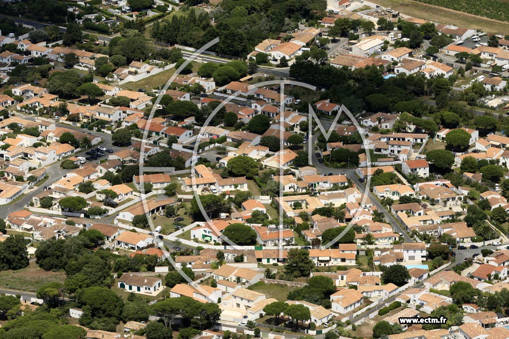 Photo arienne de La Couarde-sur-Mer (les Brades)