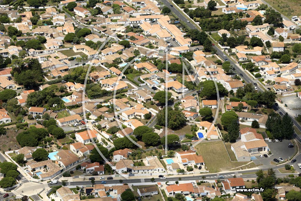 Photo arienne de La Couarde-sur-Mer (les Brades)