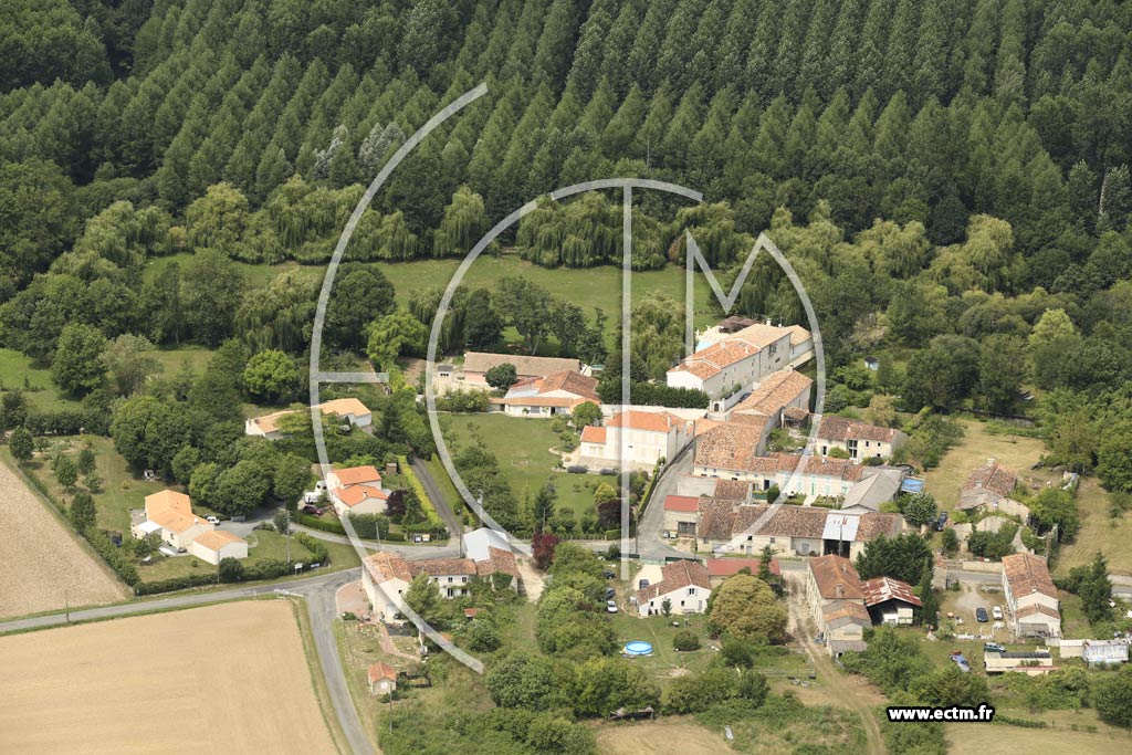 Photo arienne de Les glises-d'Argenteuil (Margonelle)