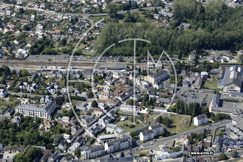 Photo arienne de Amboise (le Bout des Ponts)