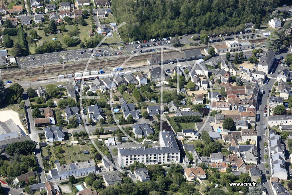 Photo arienne de Amboise (le Bout des Ponts)