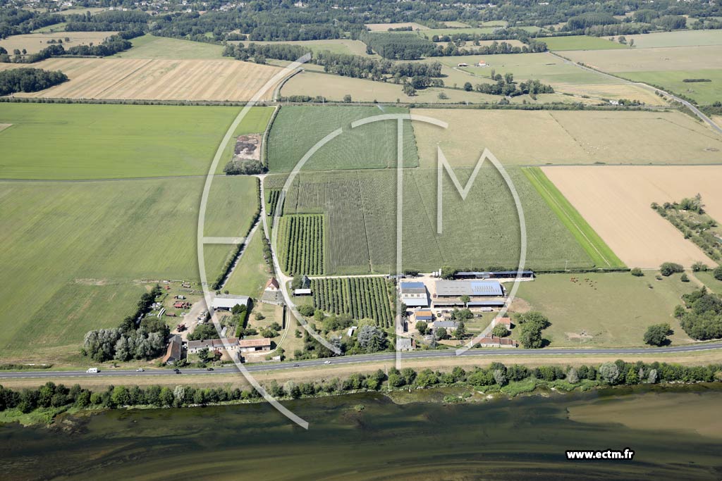 Photo arienne de Nazelles-Ngron (Villefrault)