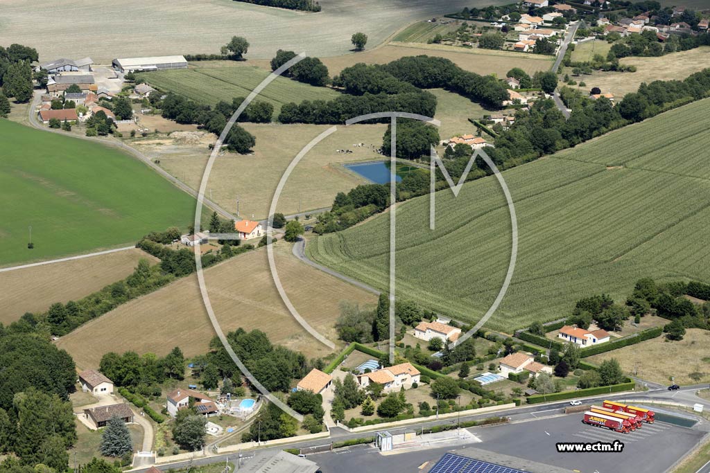 Photo arienne de Jardres (la Vigne au Roux)