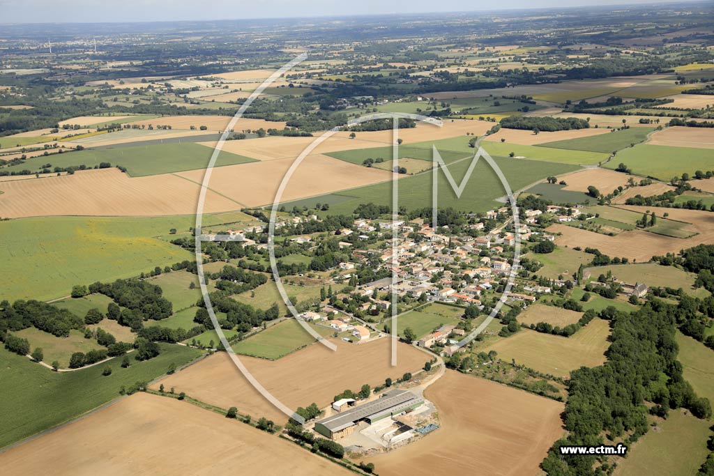 Photo arienne de Azay-le-Brl (Fonvrine)