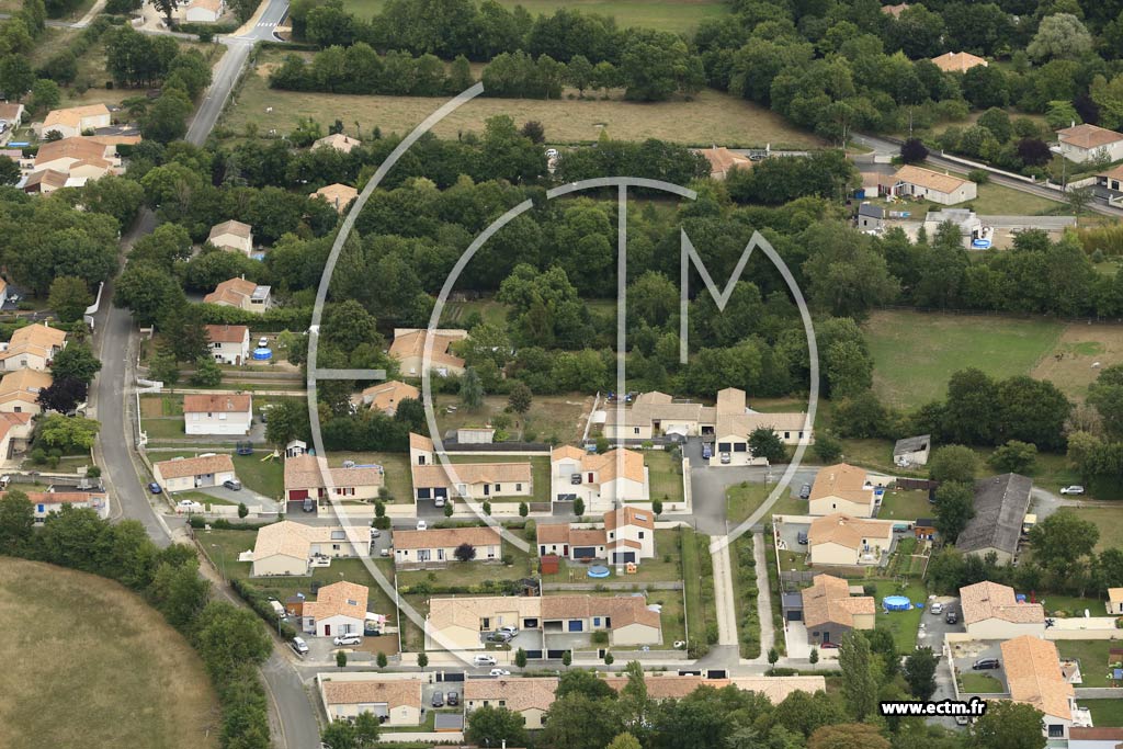 Photo arienne de Prahecq (Nord)