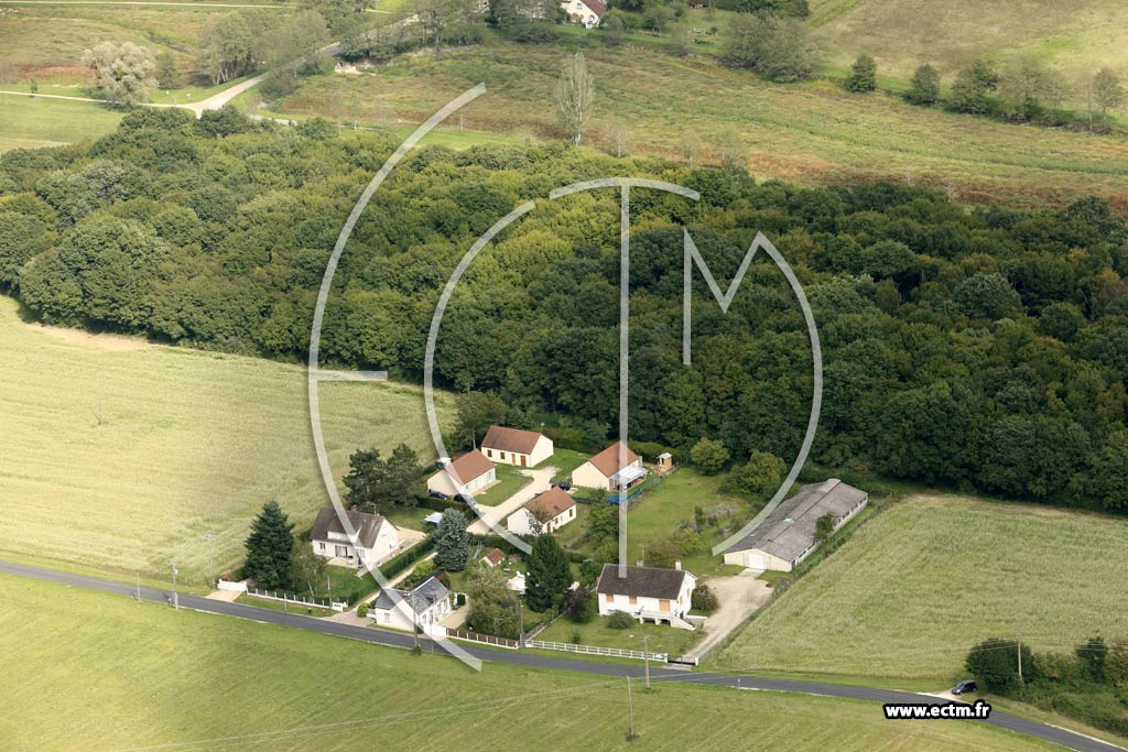 Photo arienne de Nogent-sur-Vernisson (la Croix Saint-Jacques)