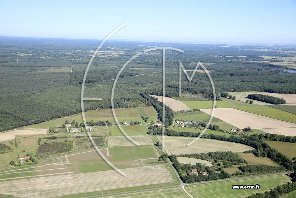 Photo arienne de Vieilles-Maisons-sur-Joudry (le Palmin - le Carrefour - la Pitazire)