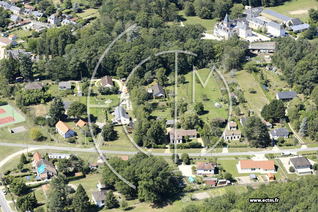 Photo arienne de Neuvy-sur-Barangeon (la Grande Potence)