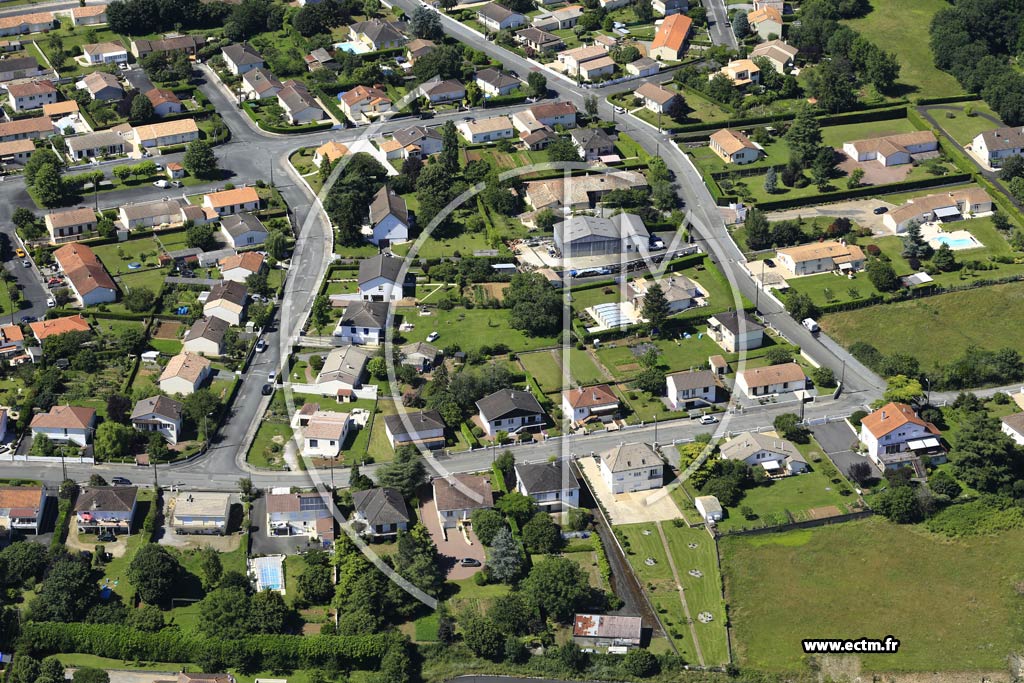 Photo arienne de Saint-Maixent-l'cole (Pissot)