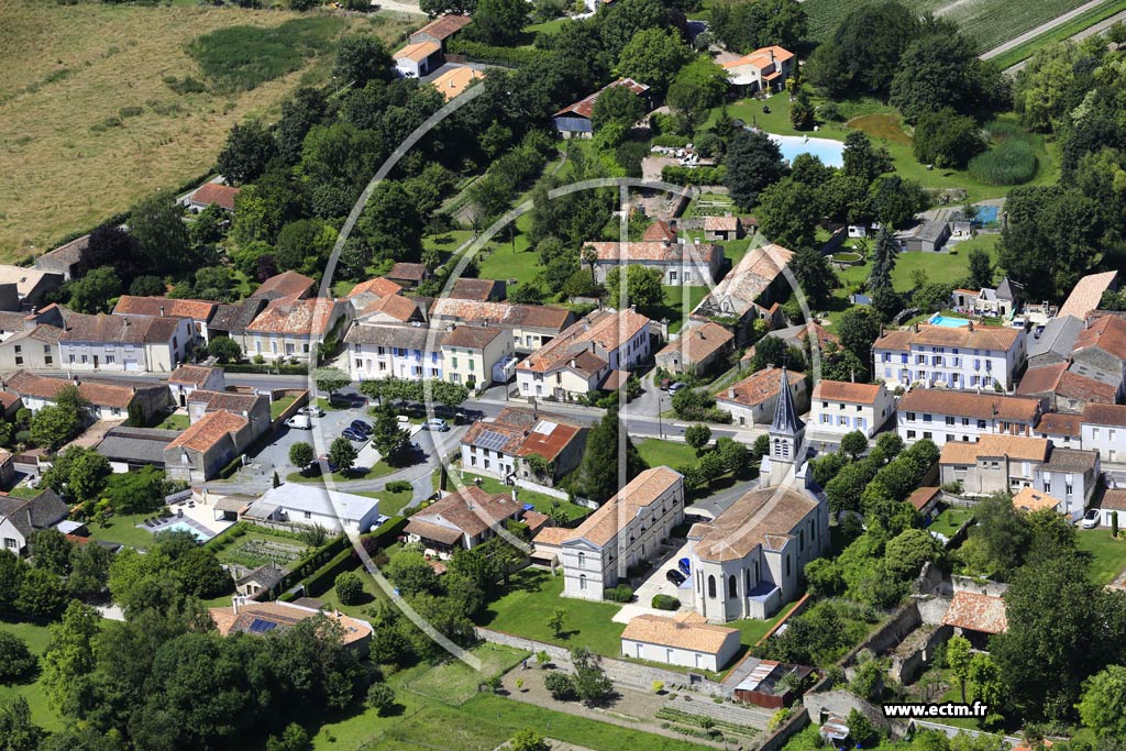 Photo arienne de Saint-Germain-de-Marencennes