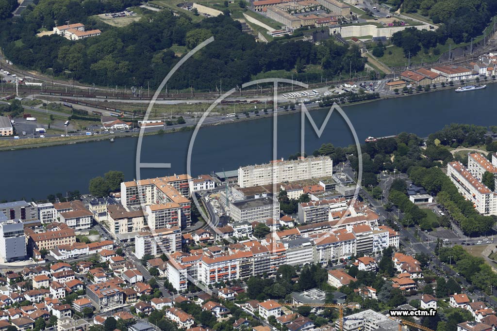 Photo arienne de Bayonne (Lachepaillet)