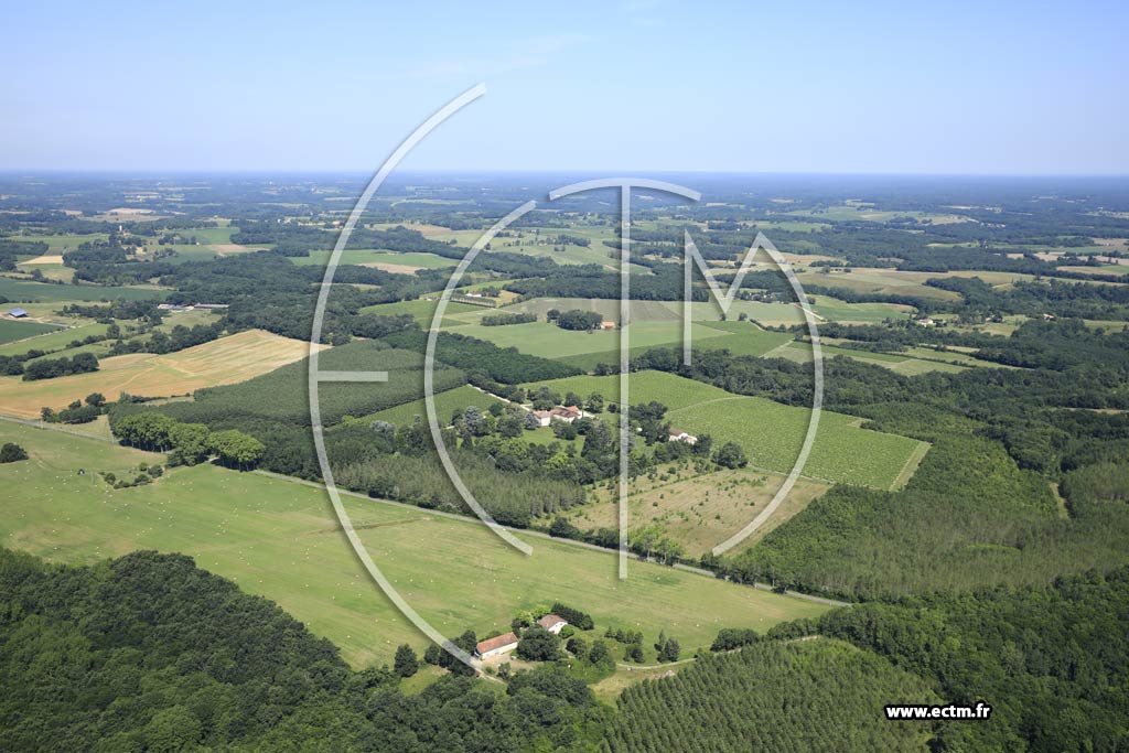 Photo arienne de Castelnau-d'Auzan-Labarrre (Hontambre)