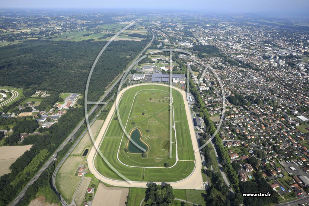 Photo arienne de Pau (Hippodrome du Pont Long)