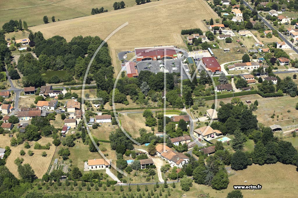 Photo arienne de Saint-Aulaye-Puymangou (Chez Marjoux)
