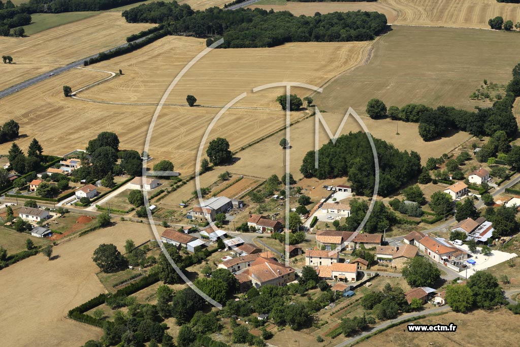 Photo arienne de Chasseneuil-sur-Bonnieure (Chez Dieu)