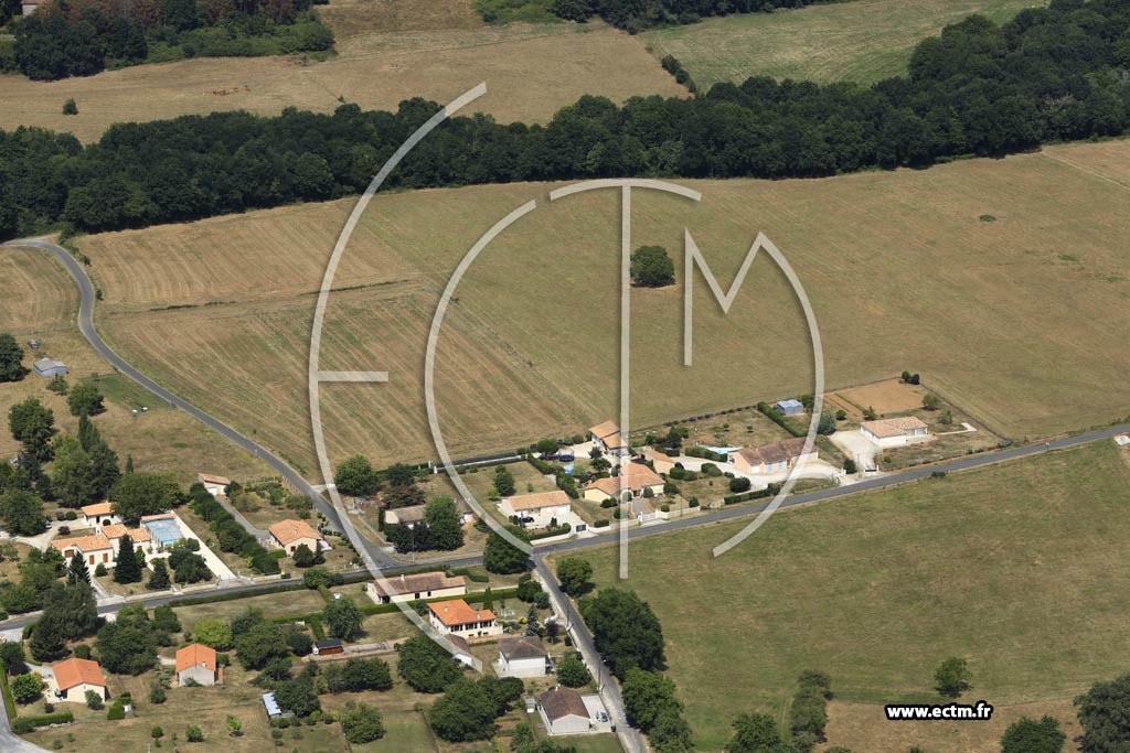 Photo arienne de Chasseneuil-sur-Bonnieure (la Fuie)