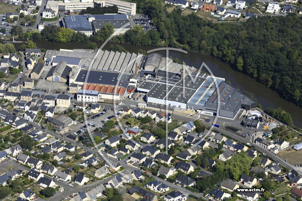 Photo arienne de Laval (le Gravier)