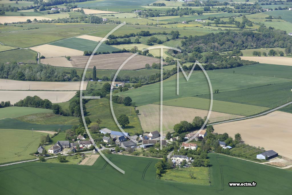 Photo arienne de Soug-le-Ganelon (La Chapelle)