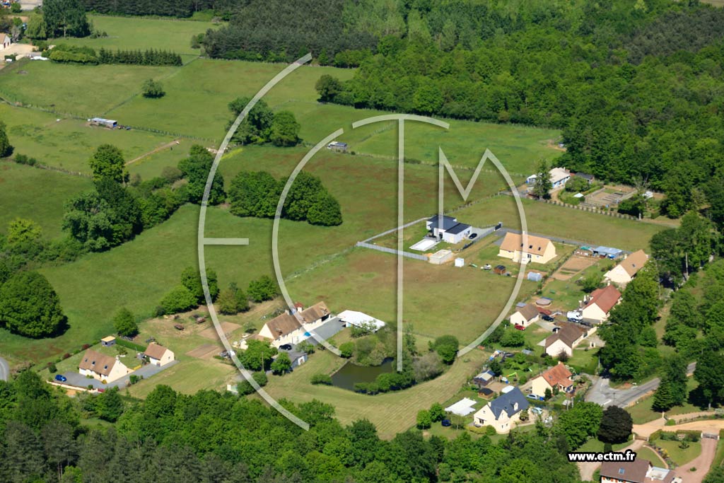 Photo arienne de Saint-Mars-la-Brire (Les Fontaines)