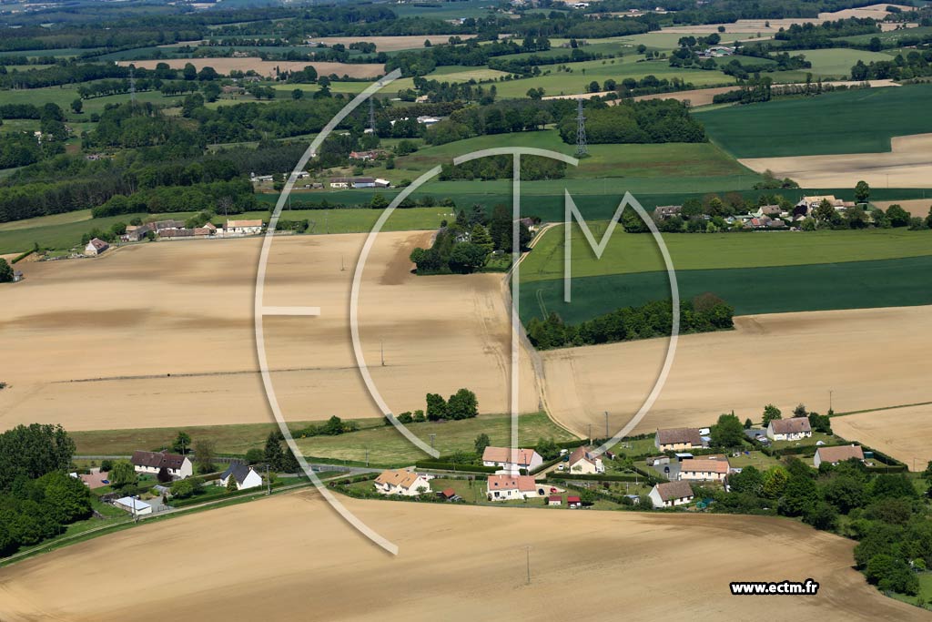 Photo arienne de Le Breil-sur-Mrize (Les Pilavinires)