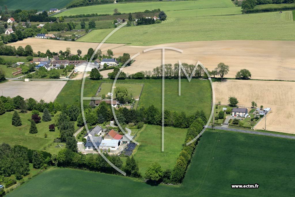 Photo arienne de Parign-l'vque (La Butte de Lure)