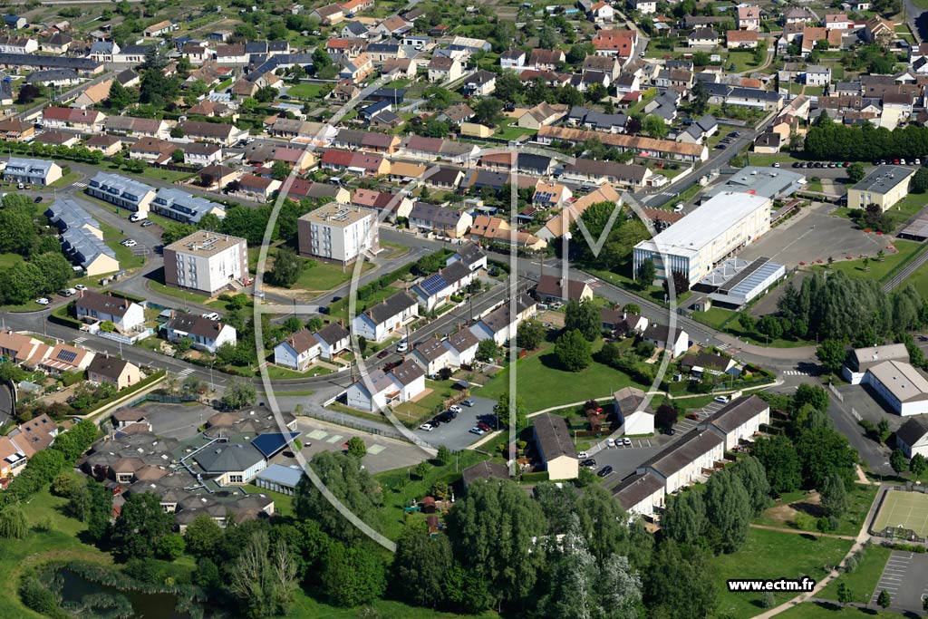 Photo arienne de La Suze-sur-Sarthe