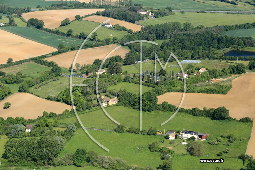 Photo arienne de Noyen-sur-Sarthe (La Pasquerie)