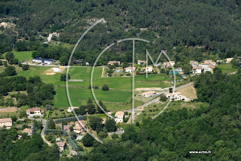 Photo arienne de Saint-Julien-du-Serre (Le Suel)