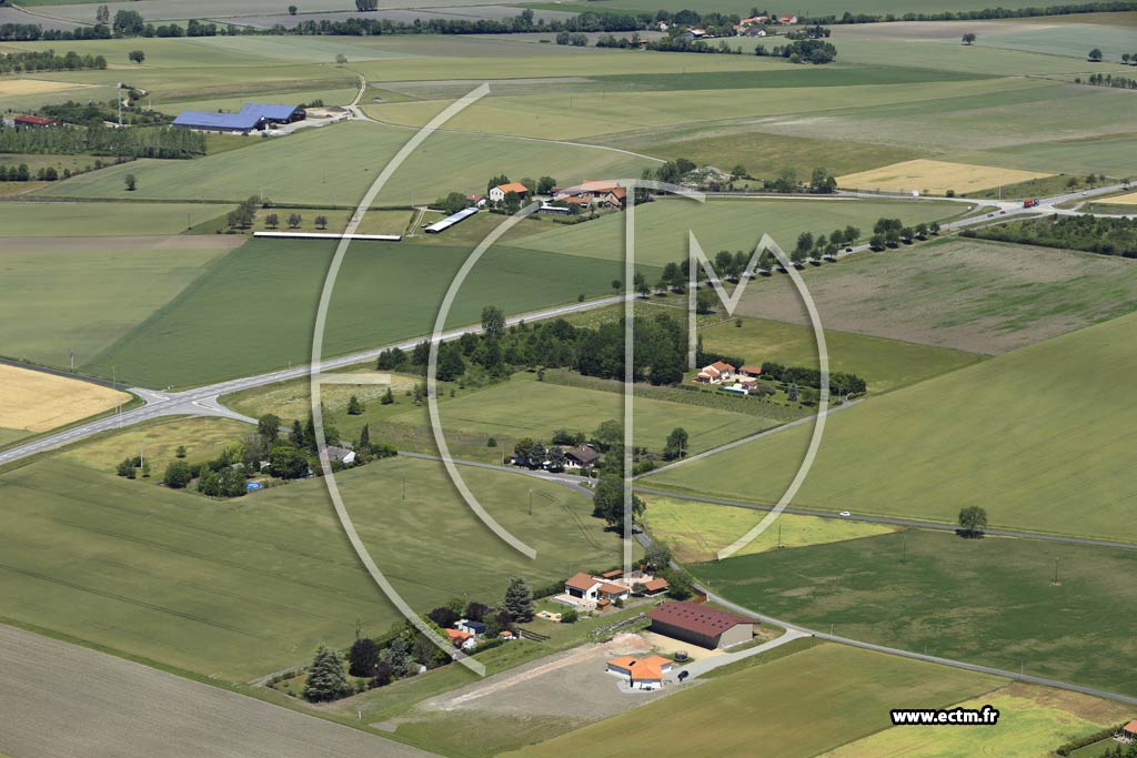 Photo arienne de Aubiat (Croix de l'Enclos)