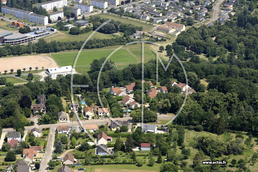 Photo arienne de Clamecy (Les Chaumes)