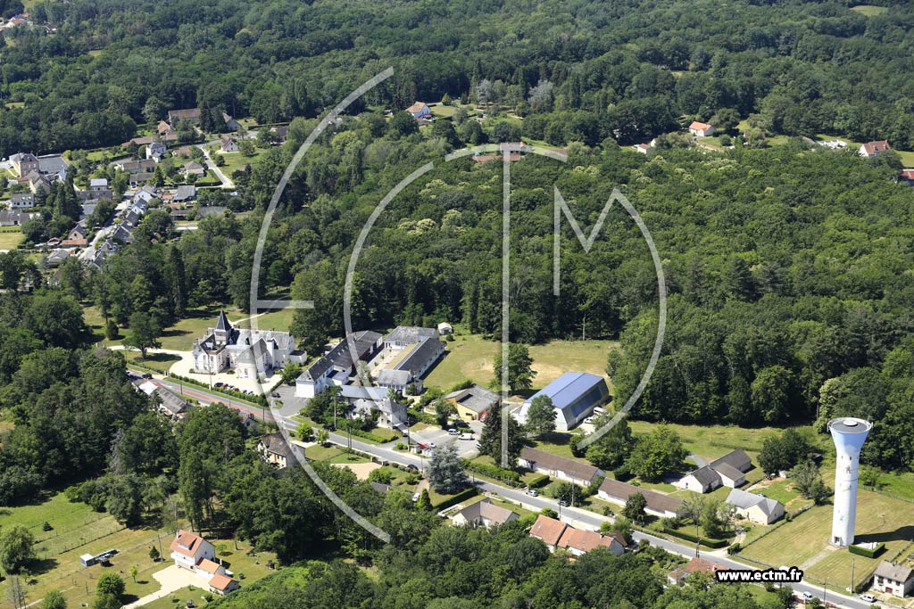 Photo arienne de Neuvy-sur-Barangeon (Le Chalet de la Croix)