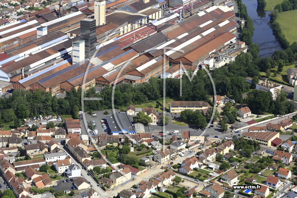 Photo arienne de Gueugnon (Le Port)