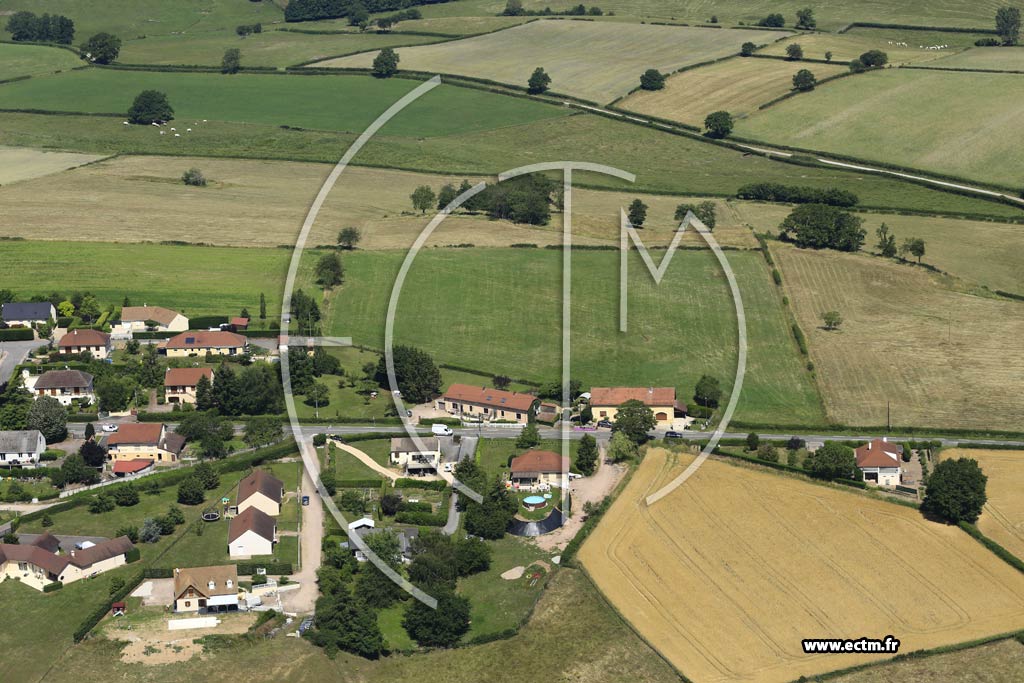 Photo arienne de Saint-Pierre-de-Varennes (Les Hauts de Chgnot)